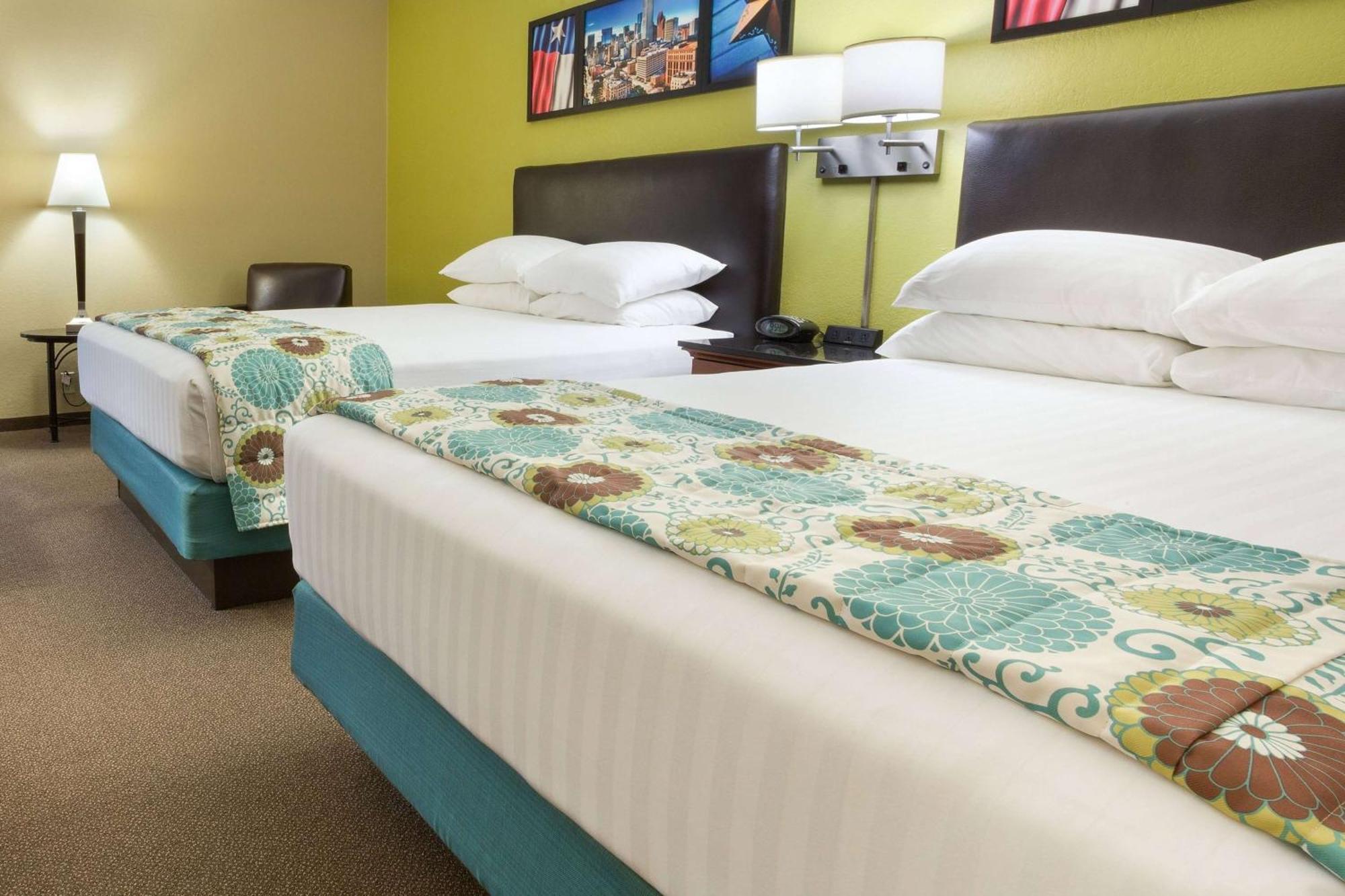Heritage Inn & Suites The Woodlands, Trademark By Wyndham Kültér fotó